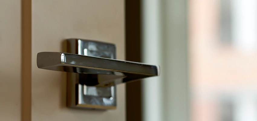 Door Lever Knob Repair in Los Angeles, California